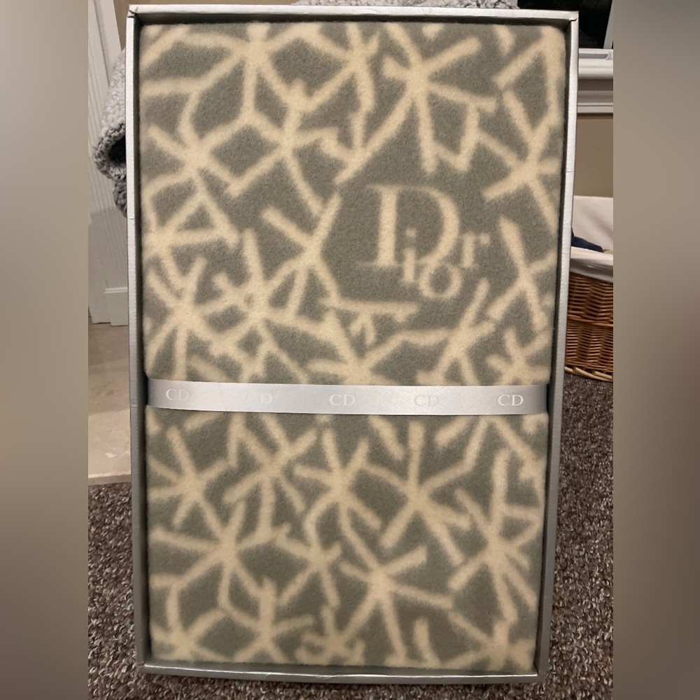 Dior Blanket with Box